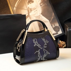 Elegant Handbag with Embossed Design, a Stylish Party Bag for Summer And Autumn 2024, Versatile Handbag for Moms, Perfect for Shoulder Carrying.